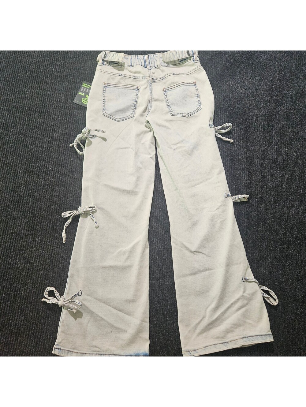 Love Trends Women's Light Wash Wide Leg Jeans with Side Ties Size 3 - Picture 3 of 6